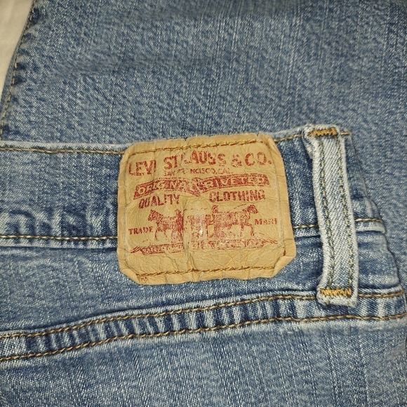 levi's Women's Jeans, 24S Plus Size High Rise, Blue, Preowned - Picture 3 of 8